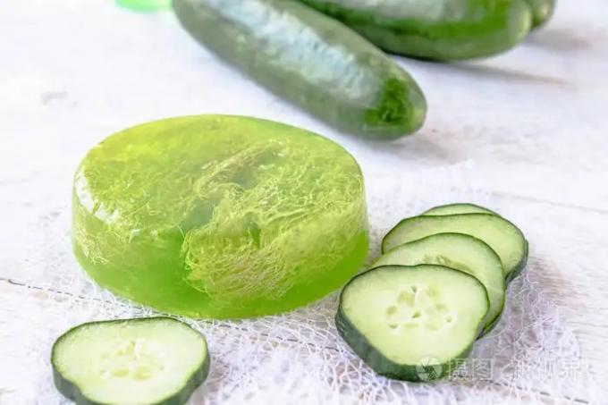 عطور صابونية فاخرة لـ (ليلي أوف ذا فالي) لصنع الصابون العطري 1