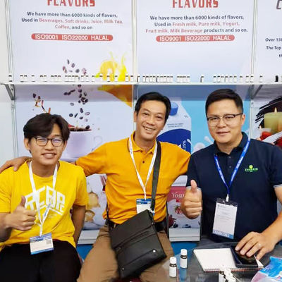 Hot Sales OEM Pet Food Flavor Oil Food Grade ISO Chicken Flavor Custom Fragrance and Scent